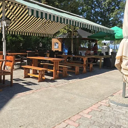 住宿加早餐酒店 Piccolo Panzio 鲍洛通费尼韦什